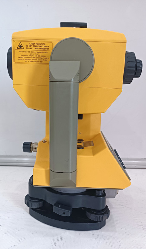 توتال استیشن تریمبل مدل Trimble 3305 DRفوق العاده تمیز