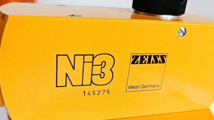 ترازیاب اتوماتیک زایس مدل ZEISS NI 3 ساخت آلمان آکبند