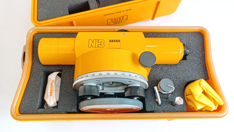 ترازیاب اتوماتیک زایس مدل ZEISS NI 3 ساخت آلمان آکبند