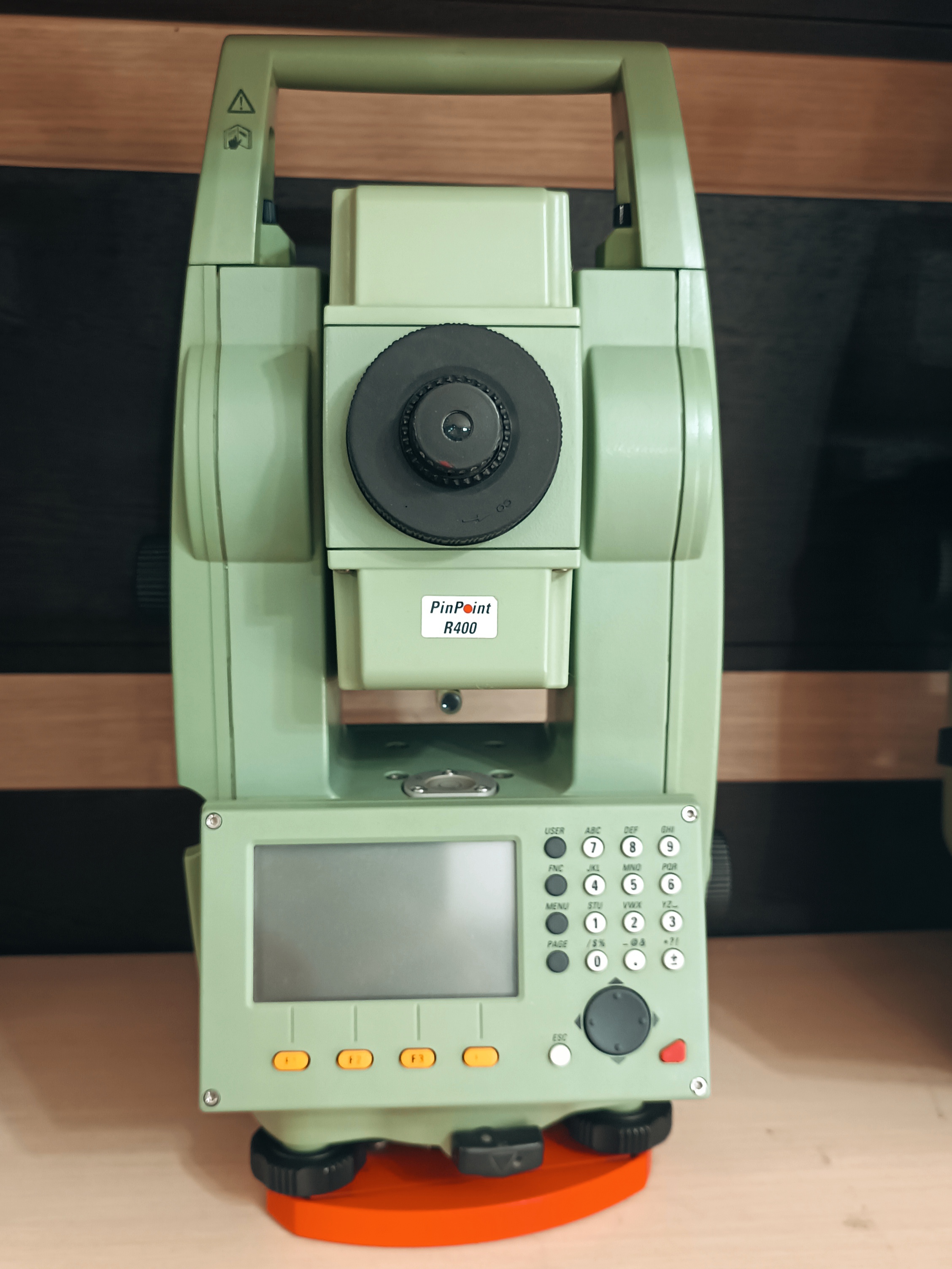 خرید توتال استیشن لایکا مدل TC 705 فوق العاده تمیز | مهندسی اپتیک