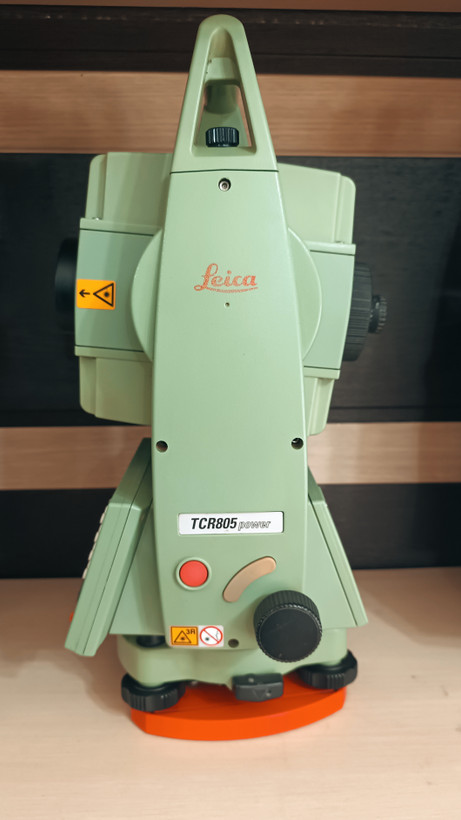 توتال استیشن لایکا مدل LEICA TCR 805 فوق العاده تمیز